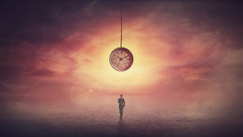 Time Traveler From 2028 Posts Tik Tok Videos